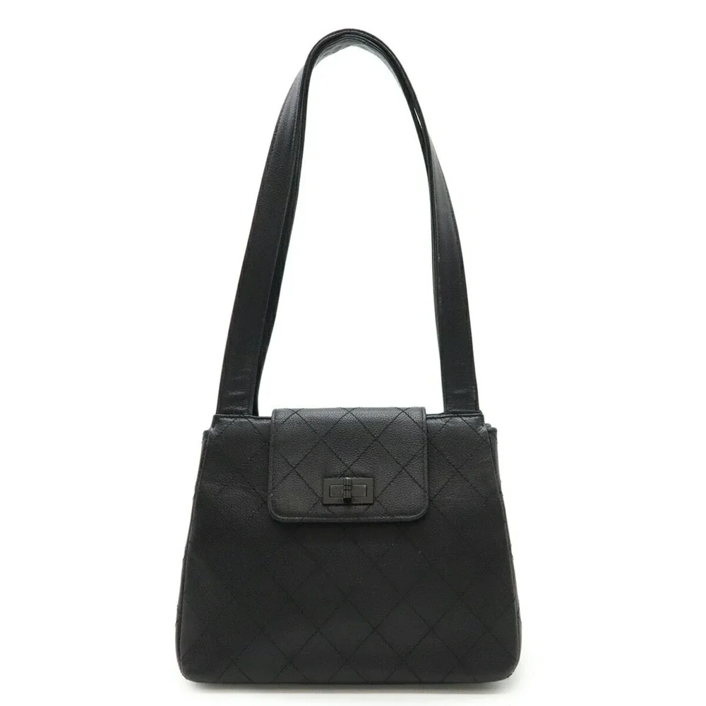 CHANEL Black Leather Shoulder Bag